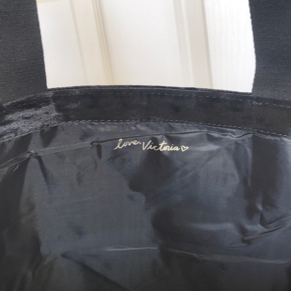 NWT Victoria’s Secret Black Velvet Shopping Tote - Picture 6 of 7